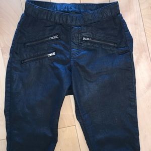 HUE 🖤 Faux Leather Legging